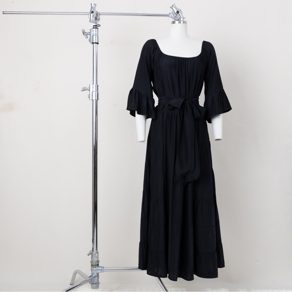 Elegant Black Maxi Dress